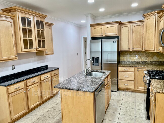 Building Photo - 610 Spring Ridge Dr N W