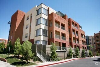 Building Photo - 47 E Agate Ave