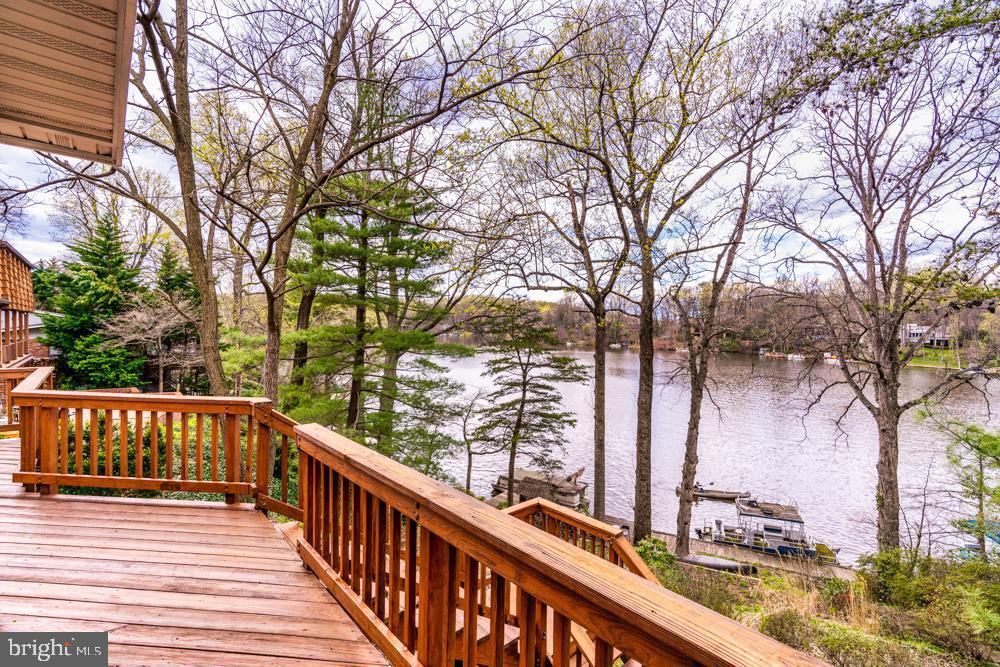 Primary Photo - 6226 Lakeview Dr