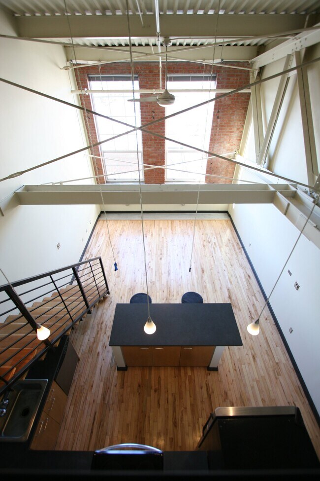 Foto del edificio - 300 Tijeras Ave NE