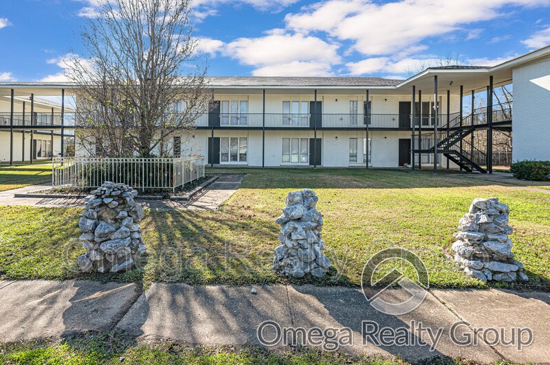 4724 S Court St Unit Apt 207, Montgomery, AL 36105 Condo for Rent in