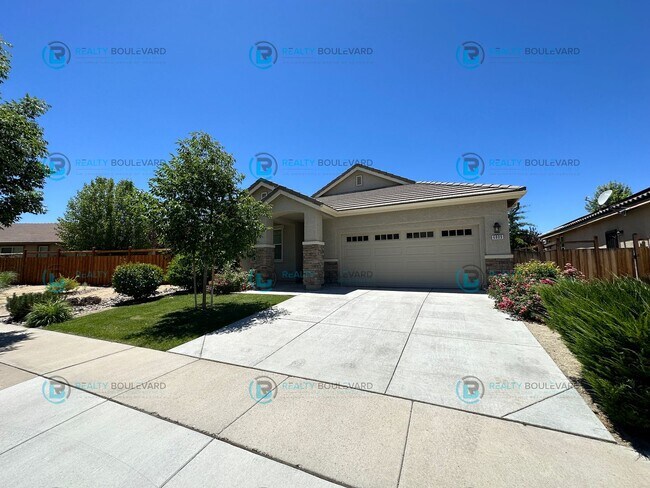 Foto del edificio - 3 Bedroom 2 Bathroom with Garage covered patio and beautiful yard!