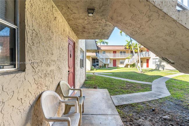 Building Photo - 4528 SW 54th St