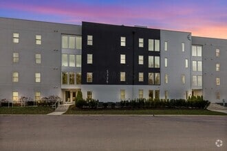 Building Photo - 5339 Highpointe Lakes Dr