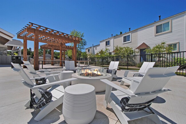 Foto del edificio - Mill Creek Townhomes