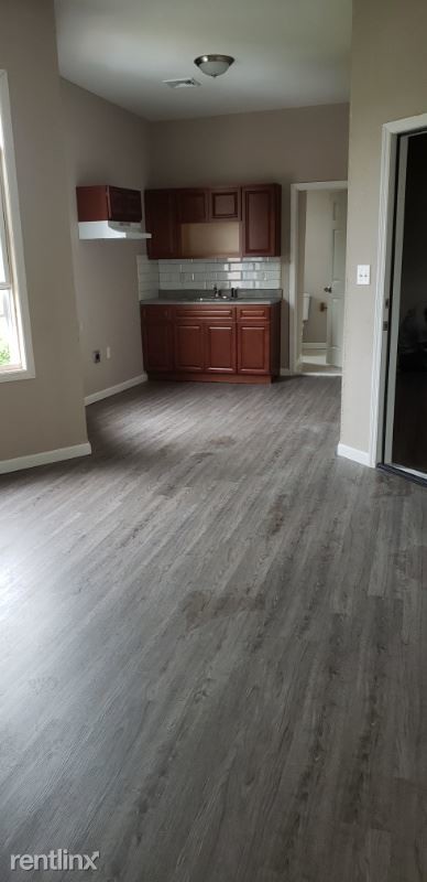 Building Photo - 1 br, 1 bath Apartment - 565 main st