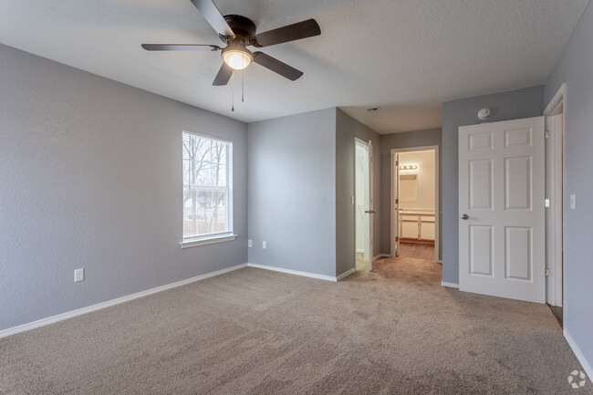 1BR, 1BA - 900 SF - Town Square Bentonville