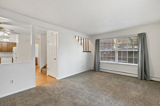 Foto del edificio - 1145 Willow Bend Cir