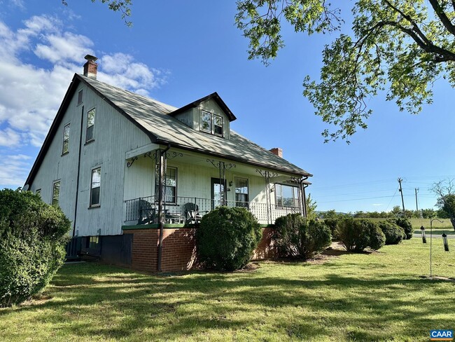 Building Photo - 119 Tanbark Dr