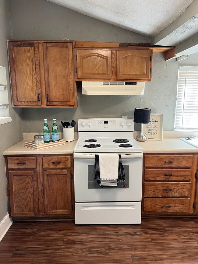 Photo - Charming 4 bed two story close to Plaza district! House