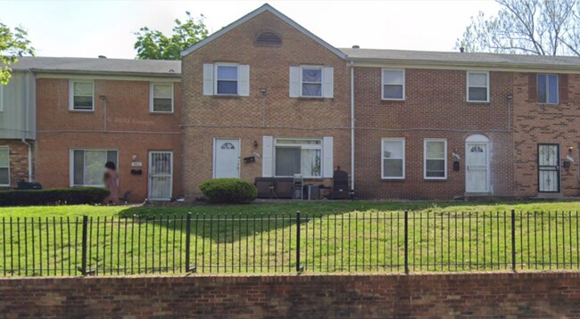 Building Photo - 1917 Addison Rd S