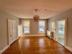 Building Photo - 1860 E Main St