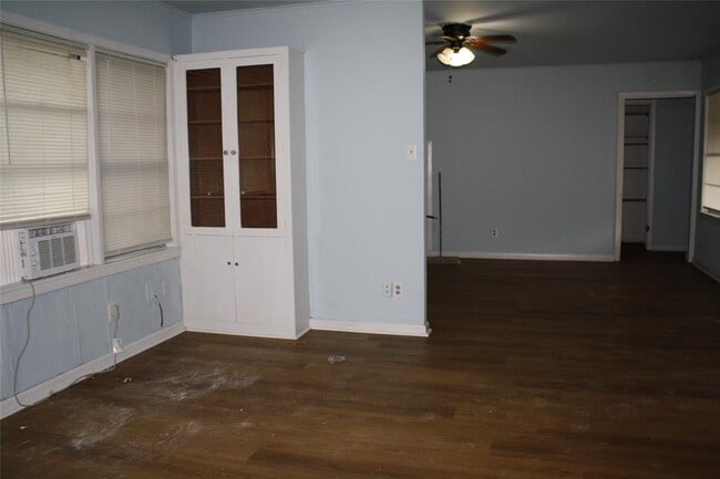 Foto del edificio - 1203 Walger Ave