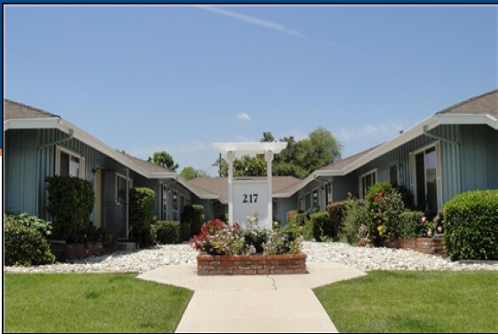 Foto principal - 217 S Baldwin Ave