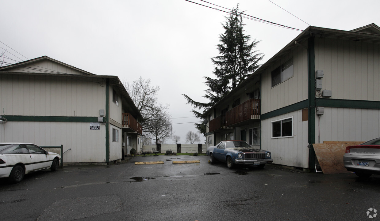 Foto del edificio - 1512 E Fourth Plain Blvd