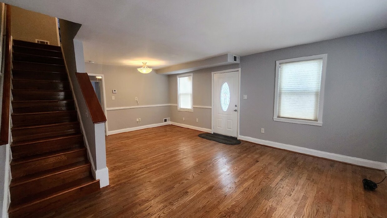 Primary Photo - "Spacious 4-Bedroom Townhouse in Vibrant W...