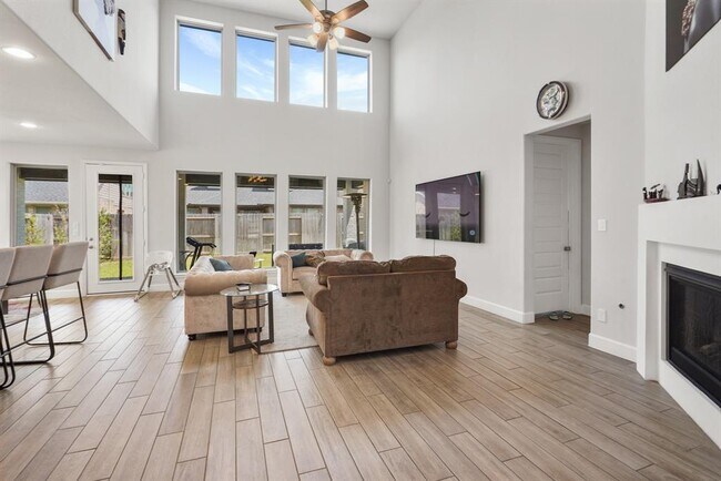 Foto del edificio - 5107 Albany Shores Ln