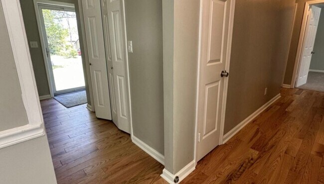 Building Photo - 3 Bedroom Rancher in East Brainerd