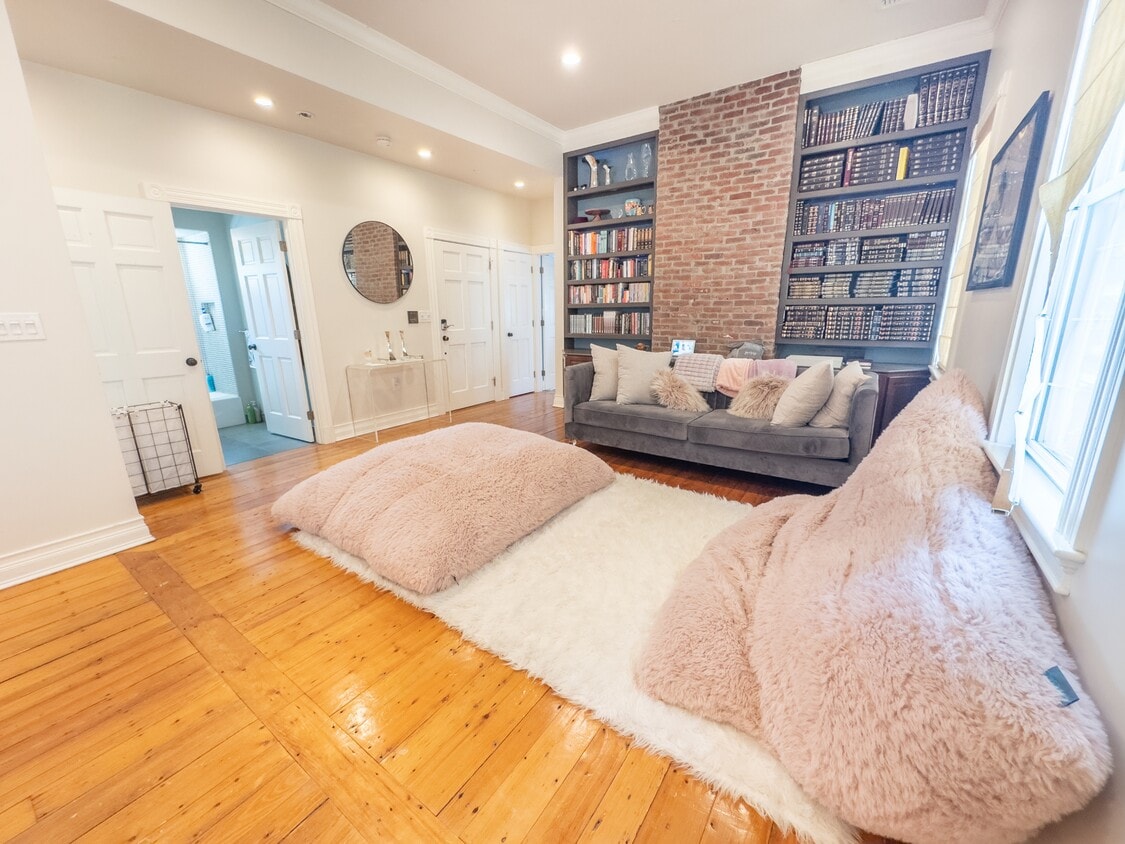 Photo - 589 Franklin St (Cambridge, MA)
