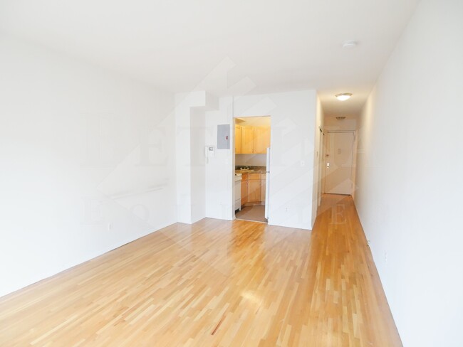 Interior Photo - 317 East 91st Street