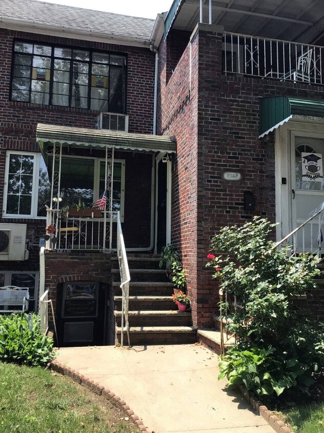 Primary Photo - 2146 E 34th St