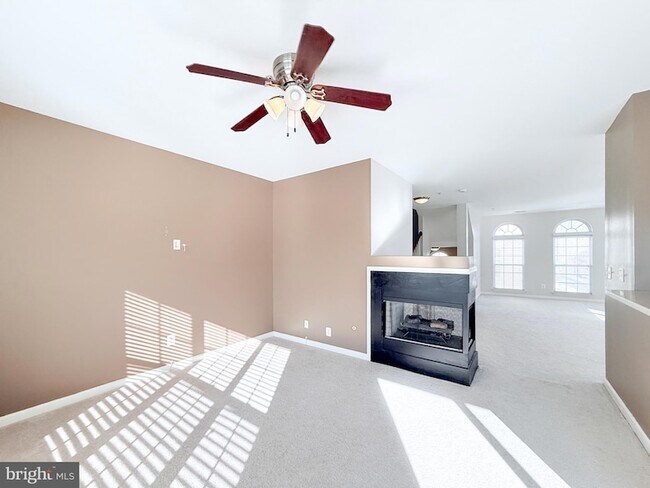 Foto del edificio - 12328 Rollys Ave