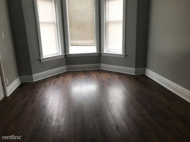 Building Photo - 2 br, 1 bath Apartment - 6732 S Evans Ave