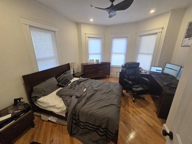 Foto del edificio - 125 Liberty Rd