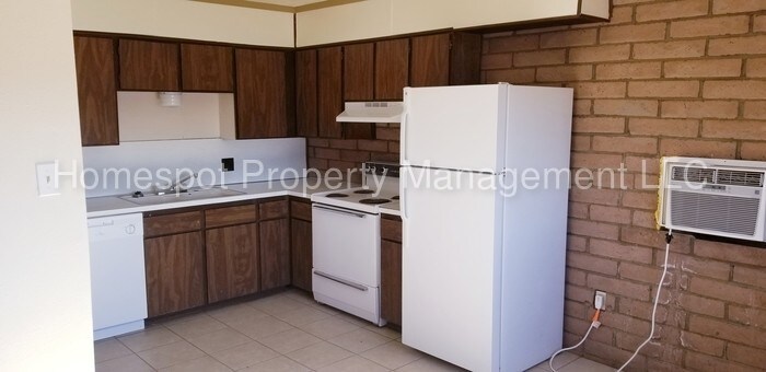 Primary Photo - 1222 W Date St