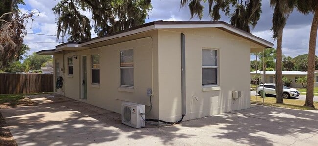 Building Photo - 1196 Fountainhead Dr