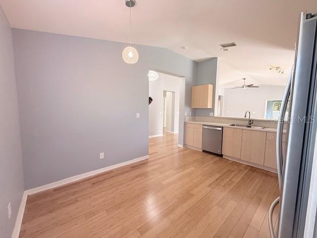 Building Photo - 11424 Coconut Island Dr