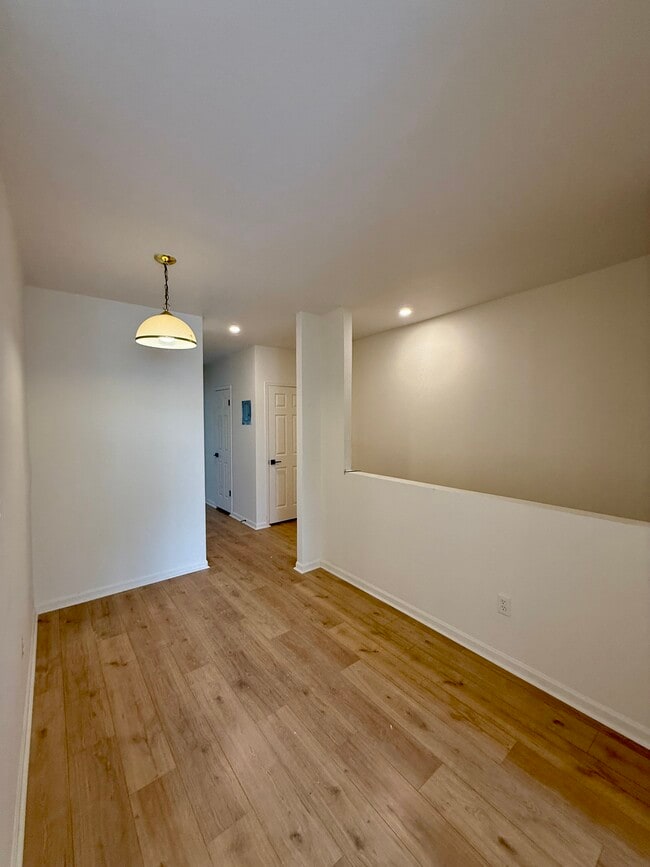 Building Photo - 124 Sumpter St