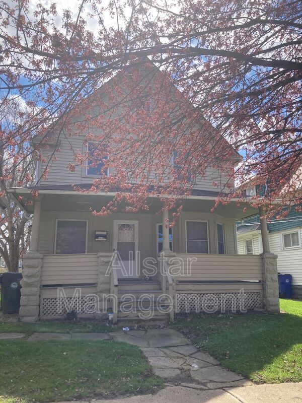 3315 Woodbridge Ave Unit Up, Cleveland, OH 44109 Condo for Rent in