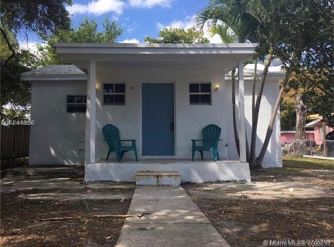 Foto del edificio - 279 NW 57th St