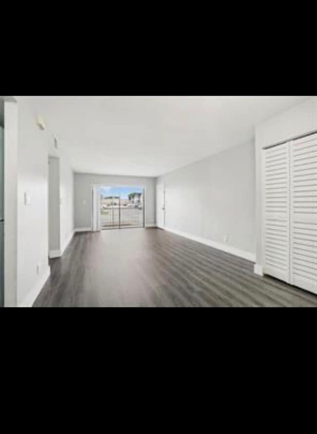 Building Photo - 3244 NW 84th Ave