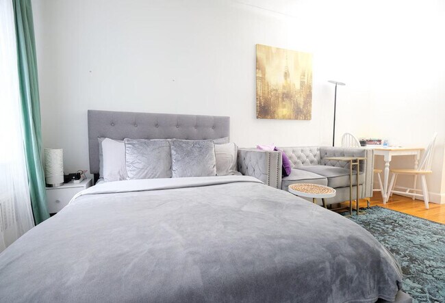 Foto del edificio - 328 E 74th St