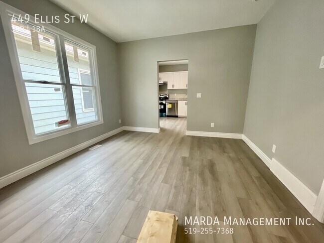 Building Photo - RENOVATED 3 BED/1 BATH HOUSE + UTILITIES