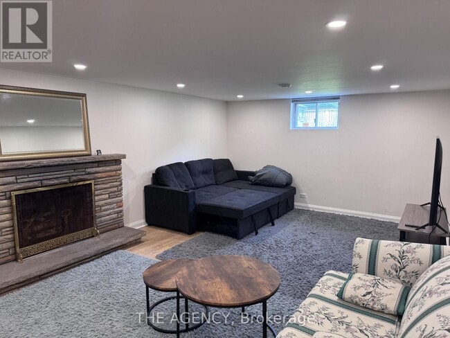 Building Photo - 26 Beaverbrook Ave