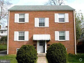 Building Photo - 4023 18th Rd N