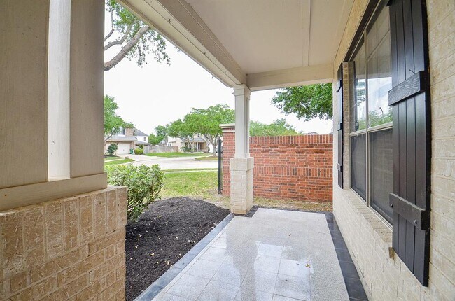 Foto del edificio - 3911 Fallsbrook Ct