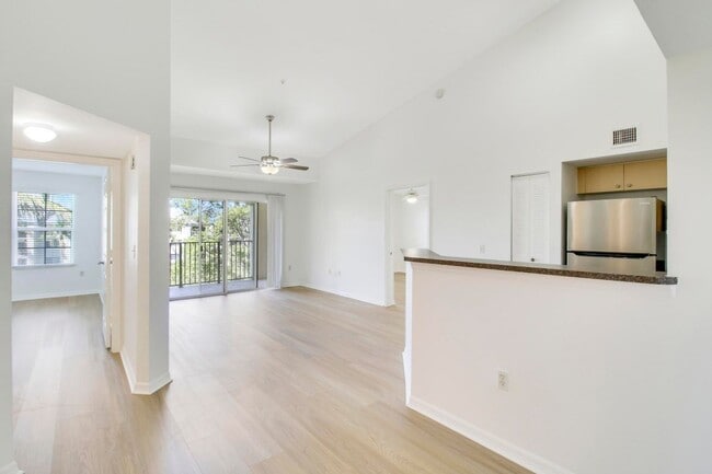 Foto del edificio - 4151 San Marino Blvd