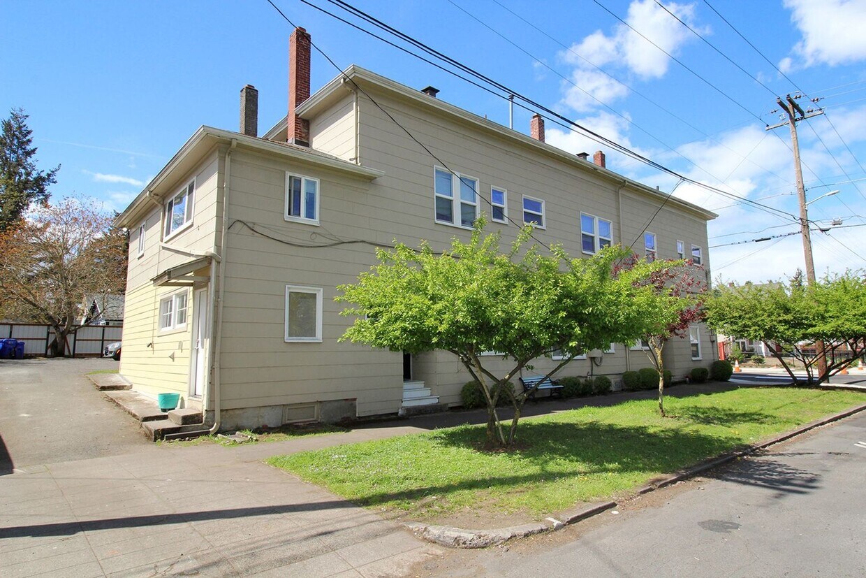Foto principal - 7630 SE Woodstock Blvd
