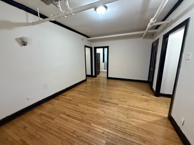 Foto del edificio - 2111 Grove Ave