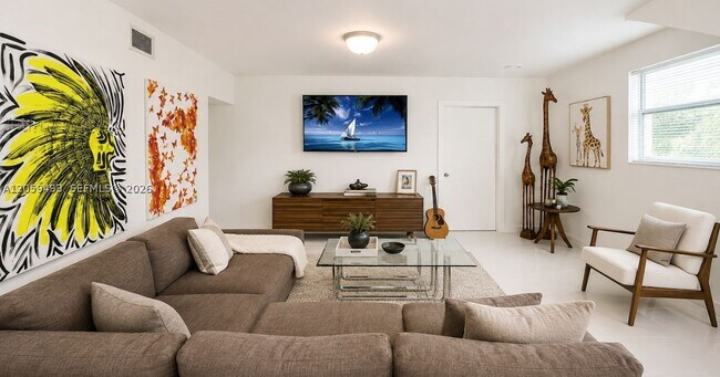 Foto del edificio - 444 NW 77th St
