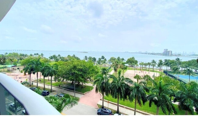 Building Photo - 488 NE 18th St