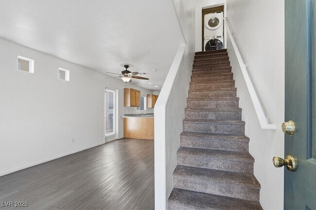 Foto del edificio - 5225 Paradise Valley Ave