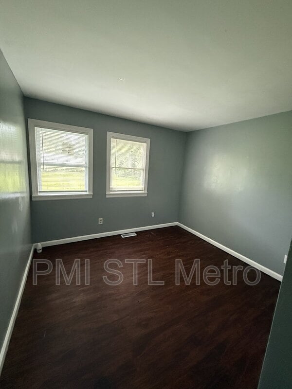 Building Photo - 1510 Trampe Ave