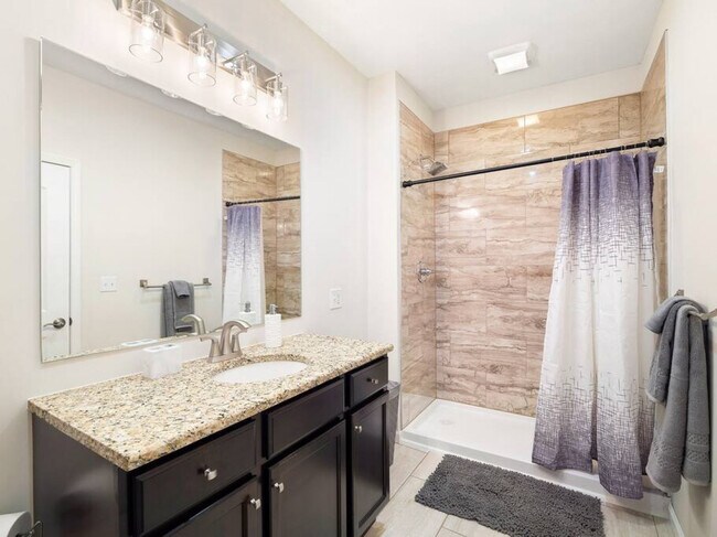 Foto del edificio - 1415 W 57th St