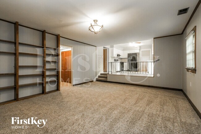 Building Photo - 8341 Rodney Dr