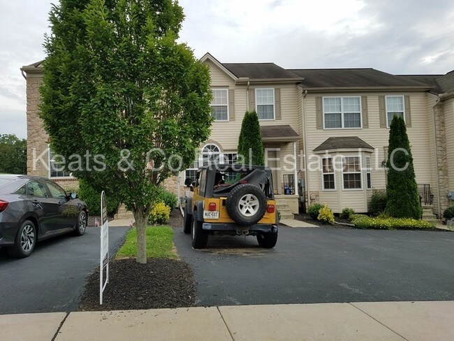 Foto del edificio - 18 Buttonwood Ln